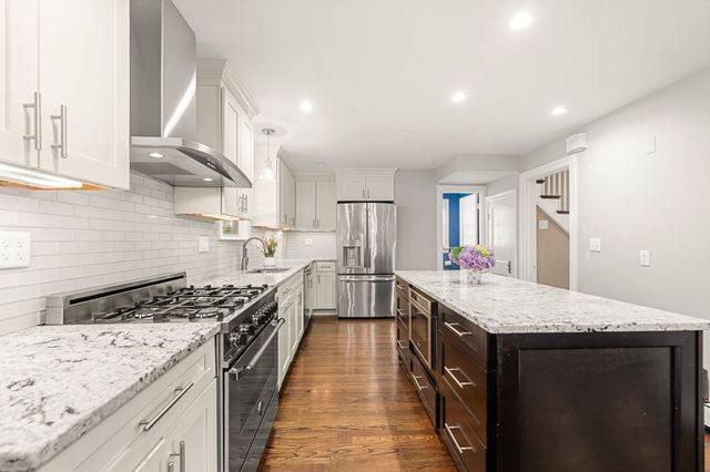 27 Glendale Road, Milton, MA 02186