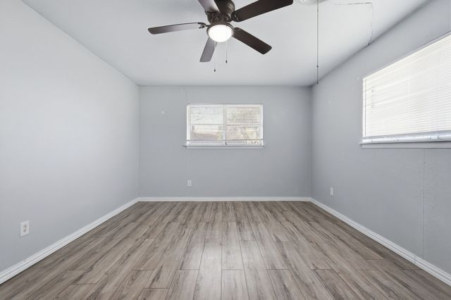 6028 Walraven Circle, Fort Worth, TX 76133