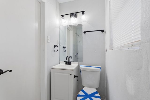 6028 Walraven Circle, Fort Worth, TX 76133