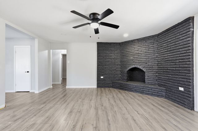 6028 Walraven Circle, Fort Worth, TX 76133