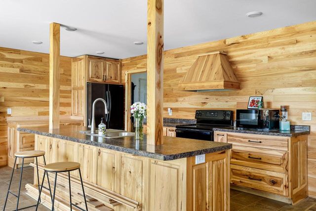 W10864 Santas Loop ROAD, Wonewoc, WI 53968