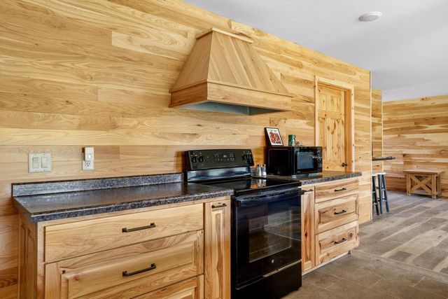 W10864 Santas Loop ROAD, Wonewoc, WI 53968