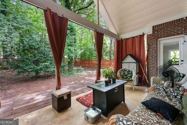 30 Couples Court, Newnan, GA 30265