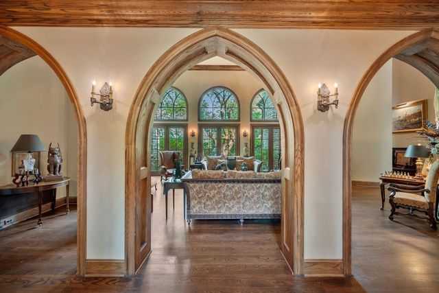 1108 Belle Meade Blvd, Nashville, TN 37205
