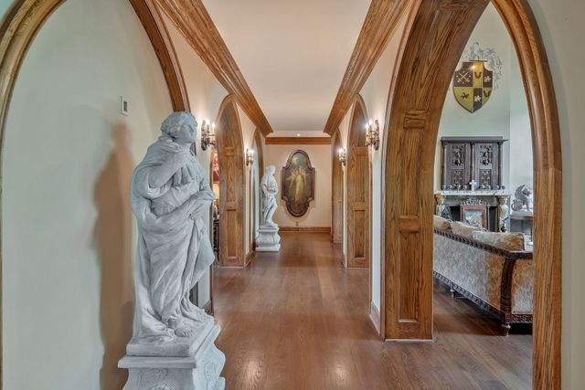 1108 Belle Meade Blvd, Nashville, TN 37205