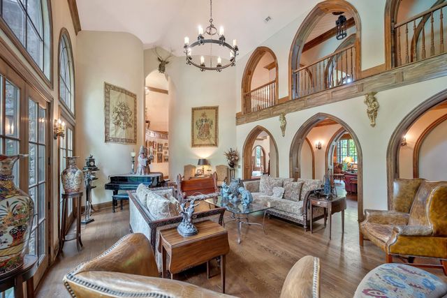 1108 Belle Meade Blvd, Nashville, TN 37205