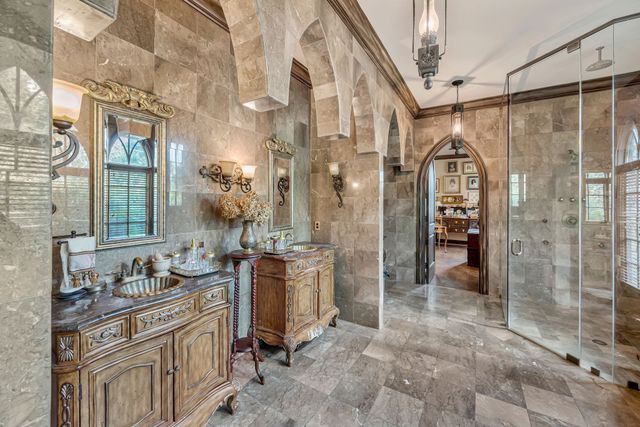 1108 Belle Meade Blvd, Nashville, TN 37205