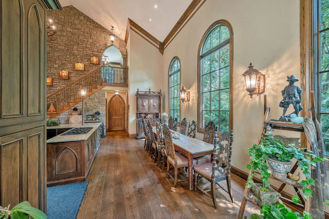 1108 Belle Meade Blvd, Nashville, TN 37205