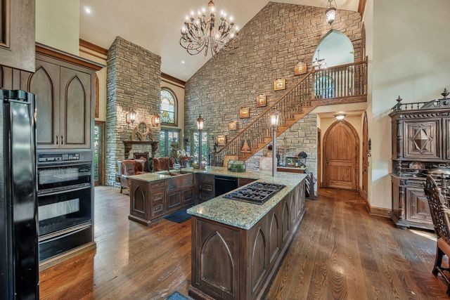 1108 Belle Meade Blvd, Nashville, TN 37205