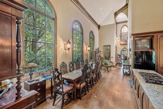 1108 Belle Meade Blvd, Nashville, TN 37205
