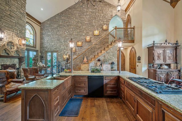 1108 Belle Meade Blvd, Nashville, TN 37205