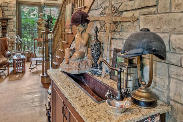 1108 Belle Meade Blvd, Nashville, TN 37205