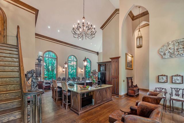 1108 Belle Meade Blvd, Nashville, TN 37205