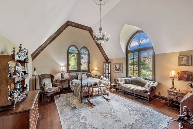 1108 Belle Meade Blvd, Nashville, TN 37205