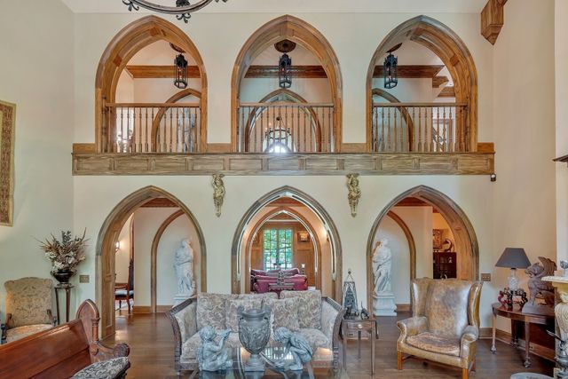 1108 Belle Meade Blvd, Nashville, TN 37205