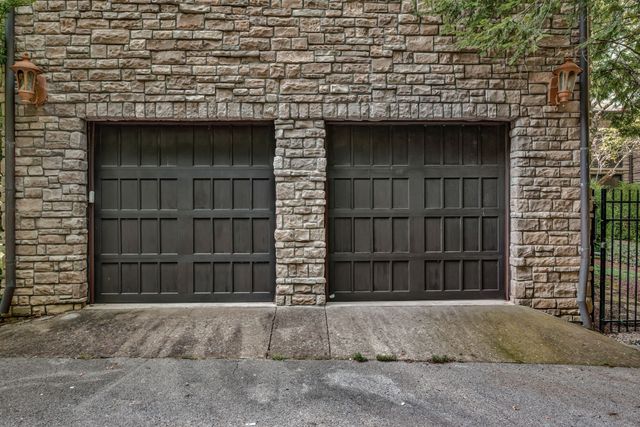 1108 Belle Meade Blvd, Nashville, TN 37205