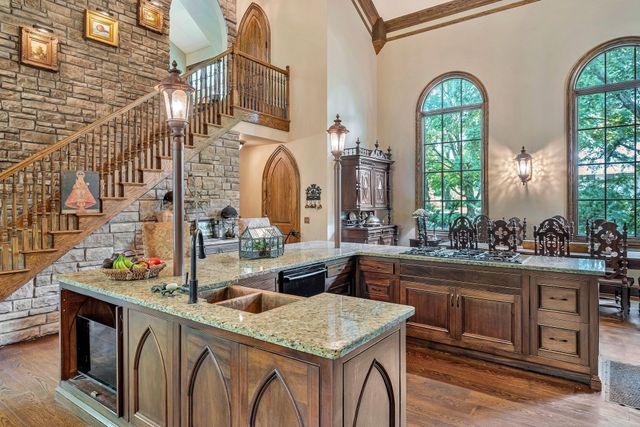 1108 Belle Meade Blvd, Nashville, TN 37205