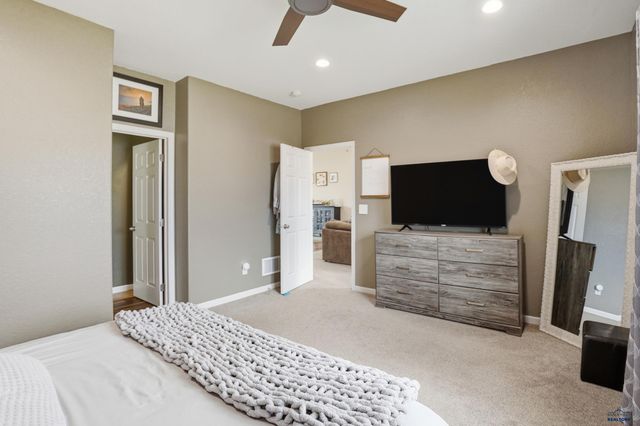 155 N WILDER BLVD, Hermosa, SD 57744