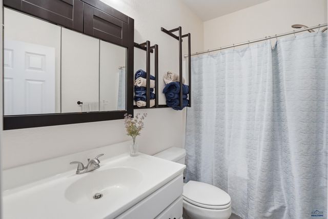 155 N WILDER BLVD, Hermosa, SD 57744