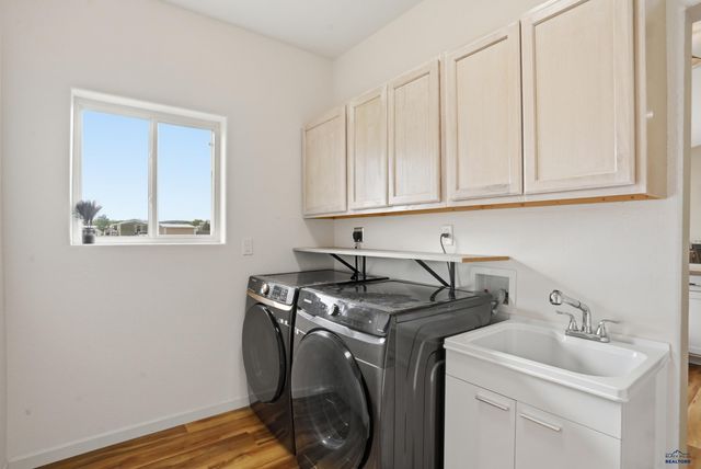 155 N WILDER BLVD, Hermosa, SD 57744