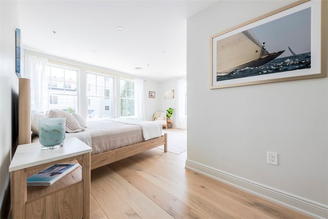 10 Brown & Howard Wharf 101, Newport, RI 02840