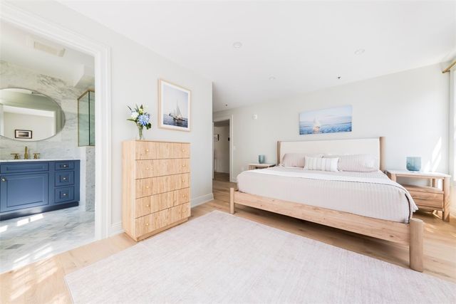 10 Brown & Howard Wharf 101, Newport, RI 02840