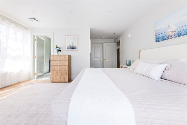 10 Brown & Howard Wharf 101, Newport, RI 02840