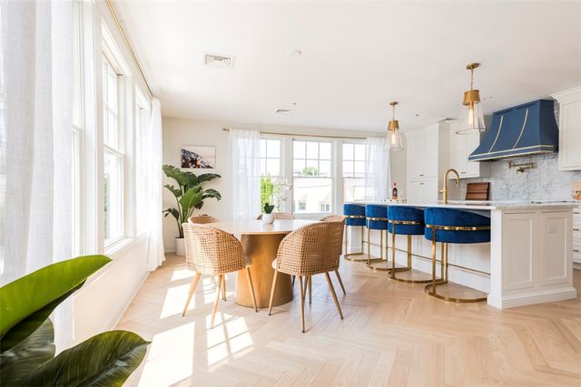 10 Brown & Howard Wharf 101, Newport, RI 02840