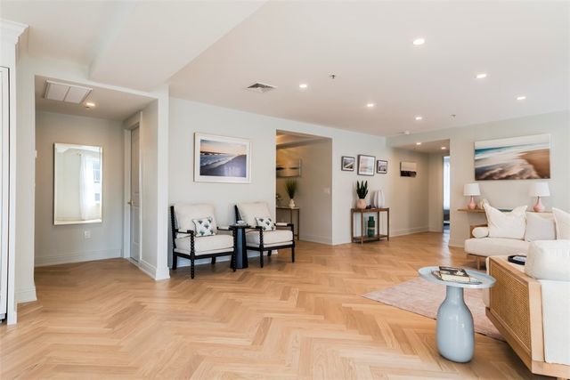 10 Brown & Howard Wharf 101, Newport, RI 02840