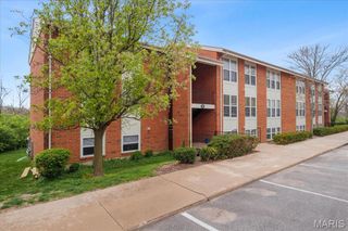 2014 Greenglen Drive 101, St Louis, MO 63122