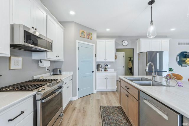 1032 Arthur Heights Drive, Fort Wayne, IN 46818