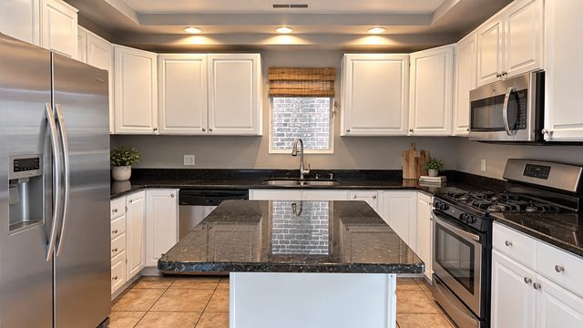 3636 N Hermitage Avenue 2, Chicago, IL 60613