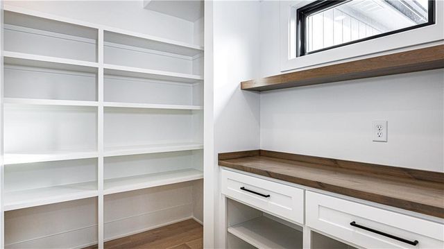 115 Teton Ridge, Lake Winnebago, MO 64034