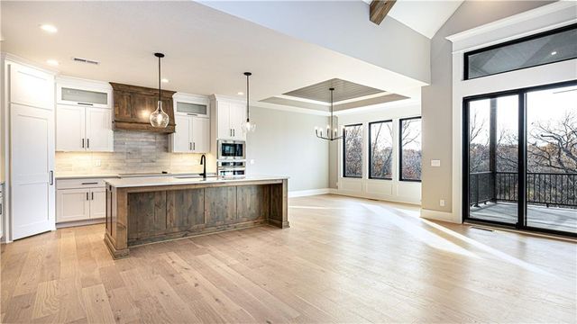 115 Teton Ridge, Lake Winnebago, MO 64034