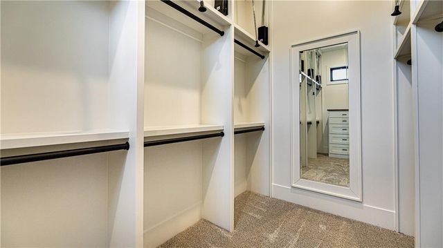 115 Teton Ridge, Lake Winnebago, MO 64034