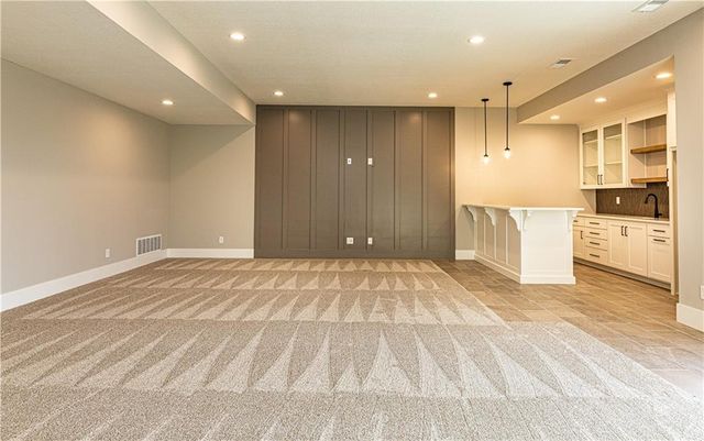 115 Teton Ridge, Lake Winnebago, MO 64034