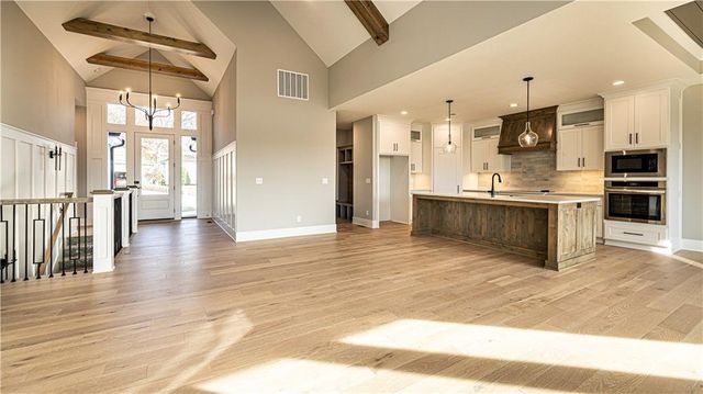 115 Teton Ridge, Lake Winnebago, MO 64034