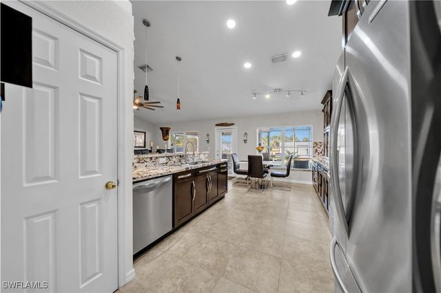 1021 NE 32nd ST, Cape Coral, FL 33909