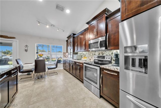 1021 NE 32nd ST, Cape Coral, FL 33909