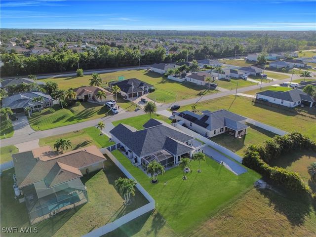 1021 NE 32nd ST, Cape Coral, FL 33909