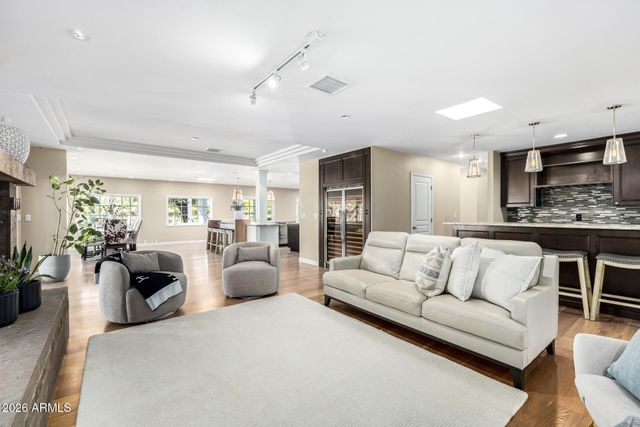 11832 N OAKHURST Way, Scottsdale, AZ 85254