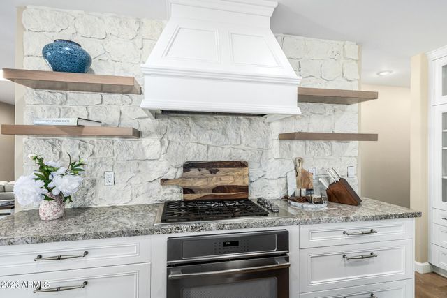 11832 N OAKHURST Way, Scottsdale, AZ 85254