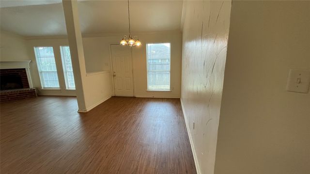 921 Simon Drive, Cedar Hill, TX 75104
