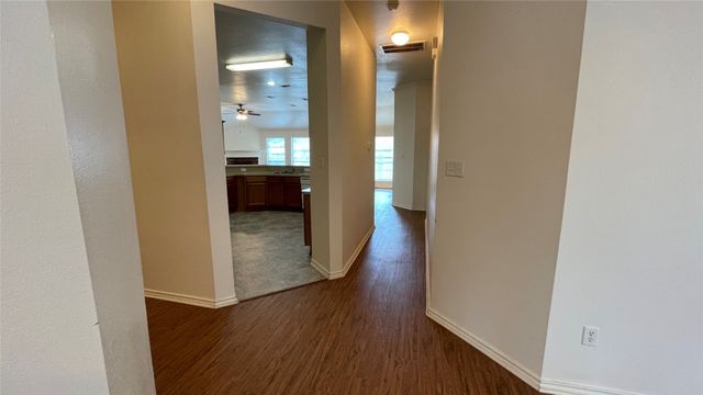 921 Simon Drive, Cedar Hill, TX 75104