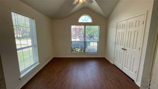 921 Simon Drive, Cedar Hill, TX 75104
