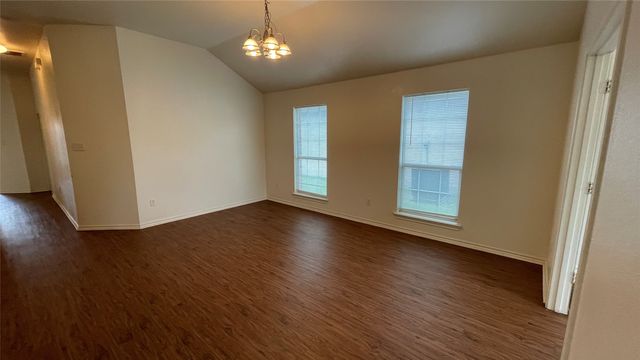 921 Simon Drive, Cedar Hill, TX 75104