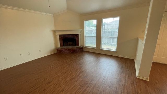 921 Simon Drive, Cedar Hill, TX 75104