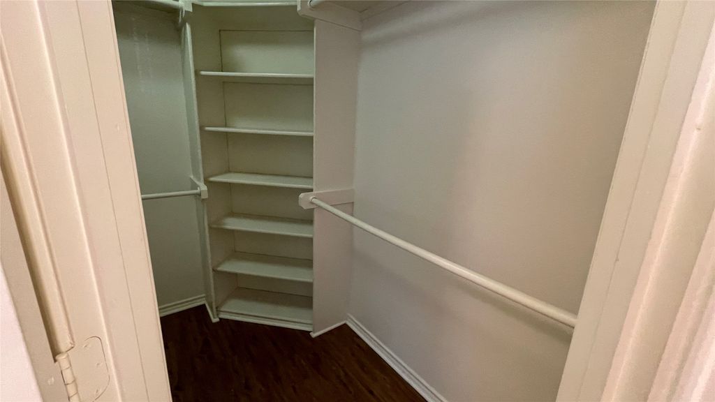 921 Simon Drive, Cedar Hill, TX 75104