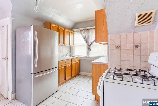 73-75 Knickerbocker Avenue, Paterson, NJ 07503