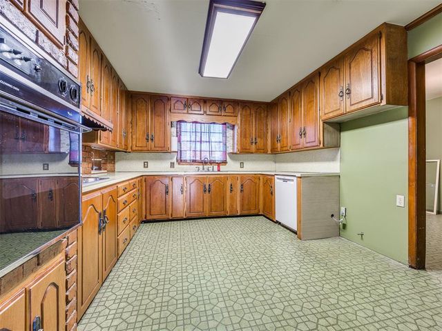 1404 Rinehart Drive, El Reno, OK 73036